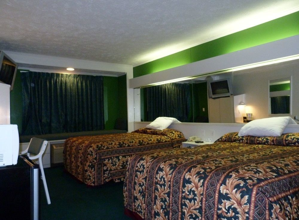 Holiday Lodge - Greensboro/Lake Oconee Buitenkant foto